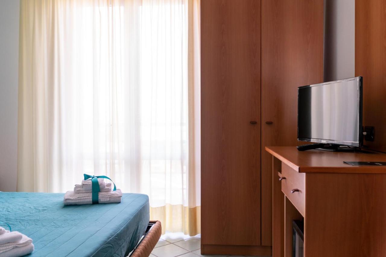 Hotel Alisei Lignano Sabbiadoro Exteriör bild
