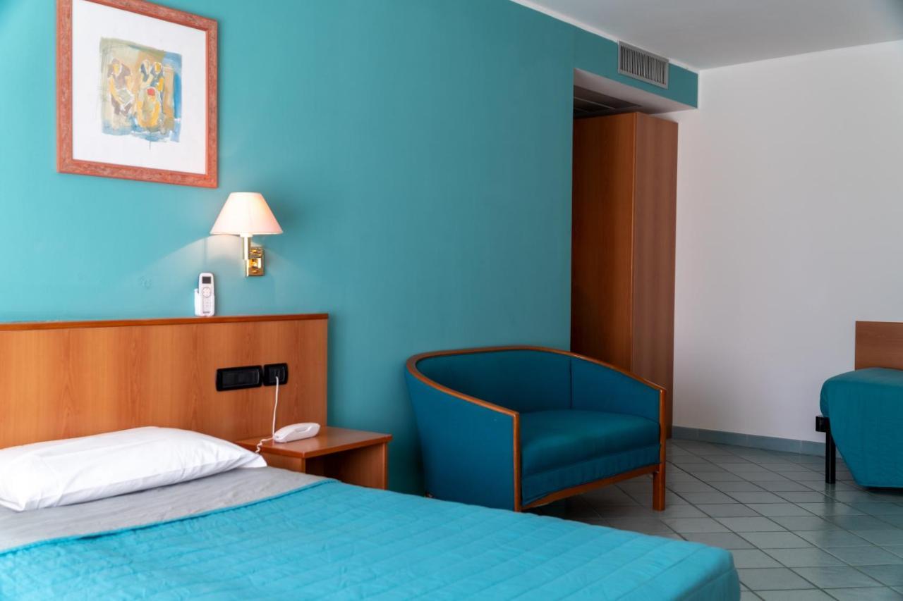 Hotel Alisei Lignano Sabbiadoro Exteriör bild